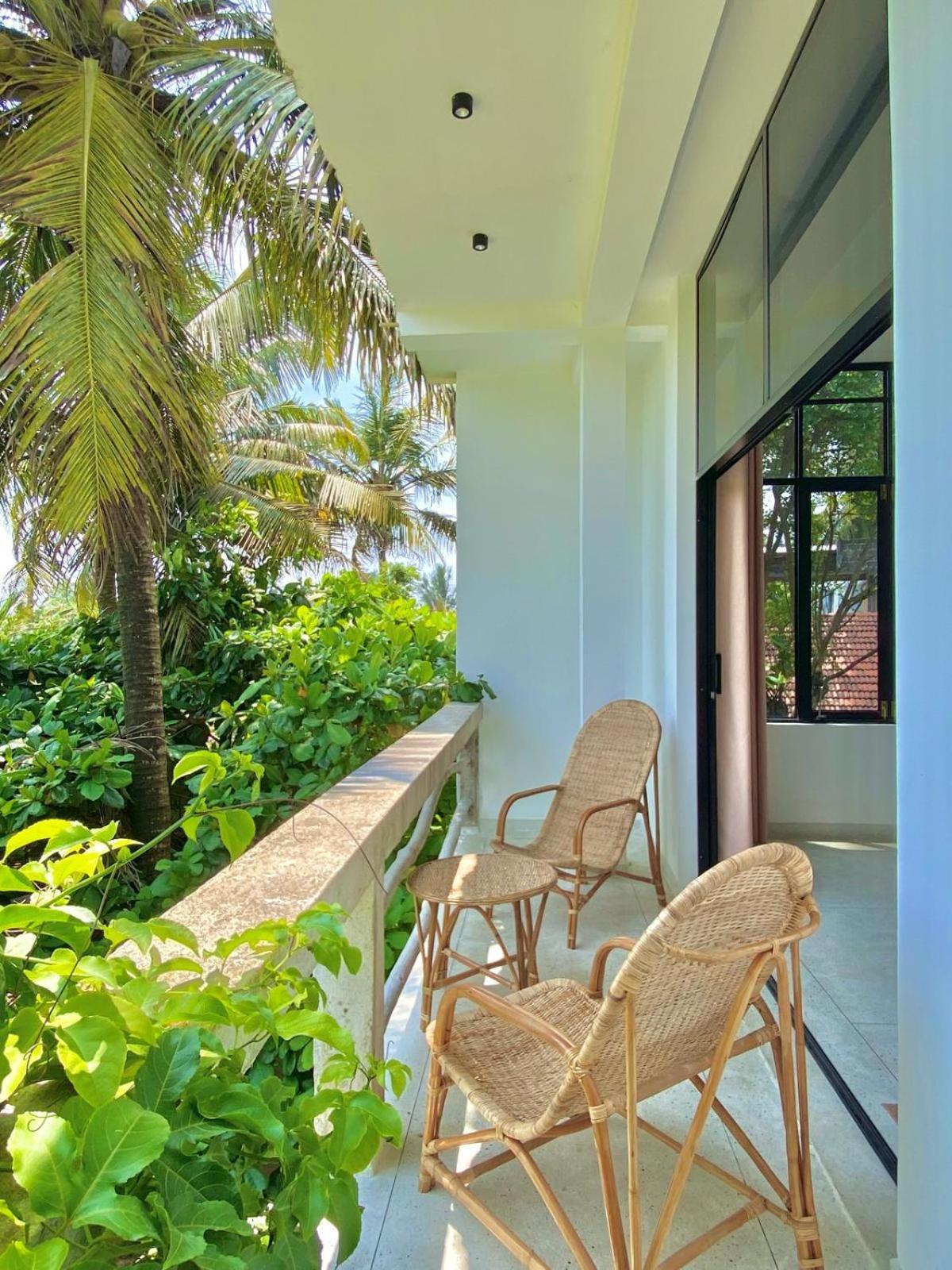 מלון מידיגמה איסט Lotus Surf House מראה חיצוני תמונה