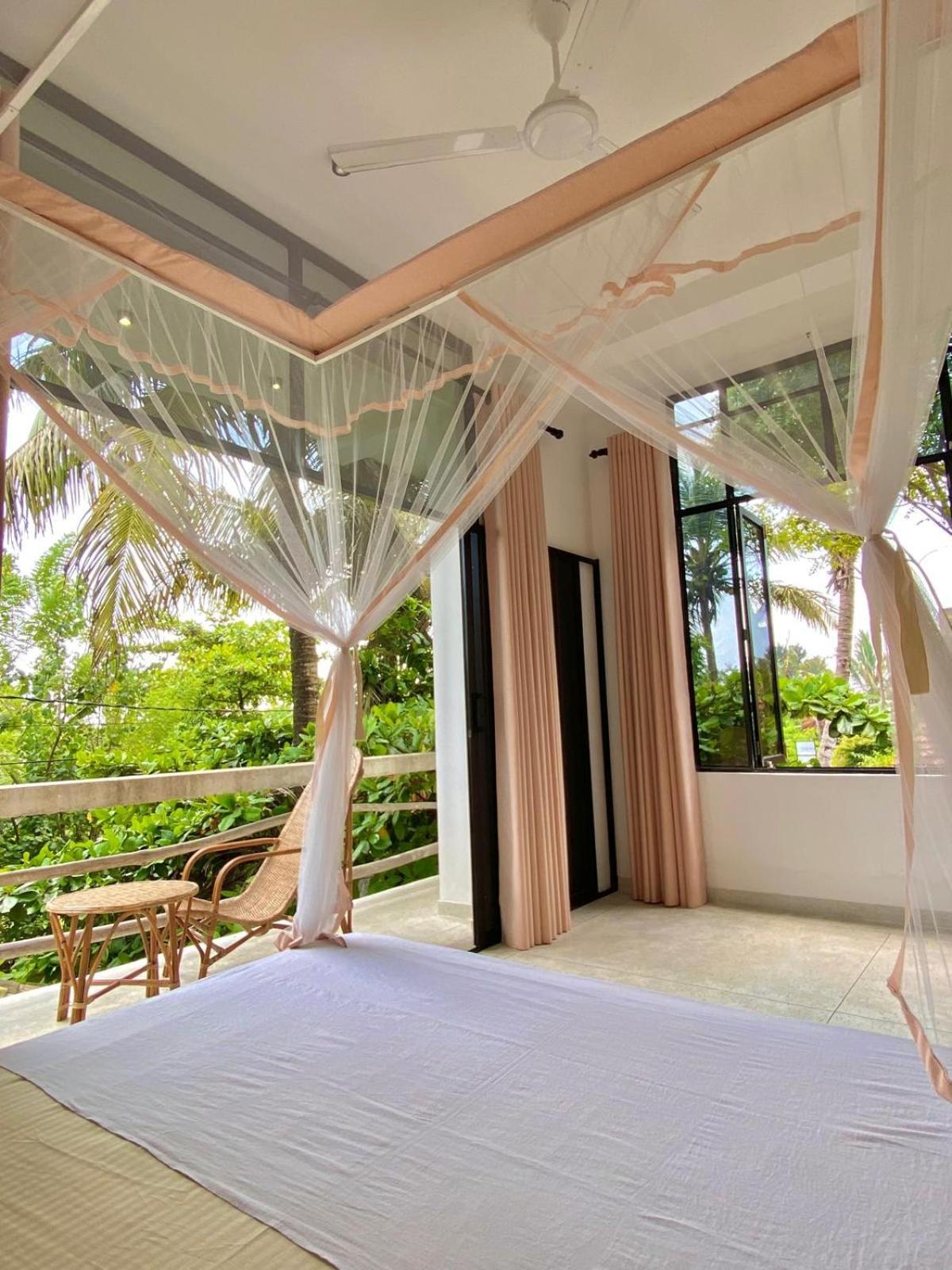 מלון מידיגמה איסט Lotus Surf House מראה חיצוני תמונה