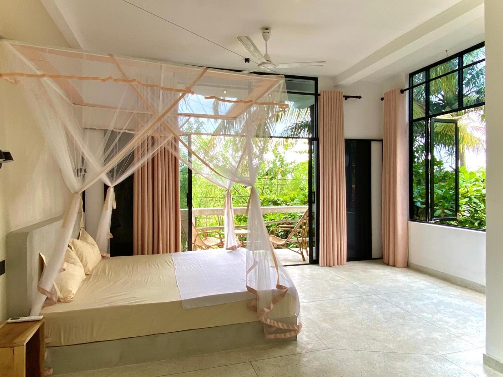מלון מידיגמה איסט Lotus Surf House מראה חיצוני תמונה