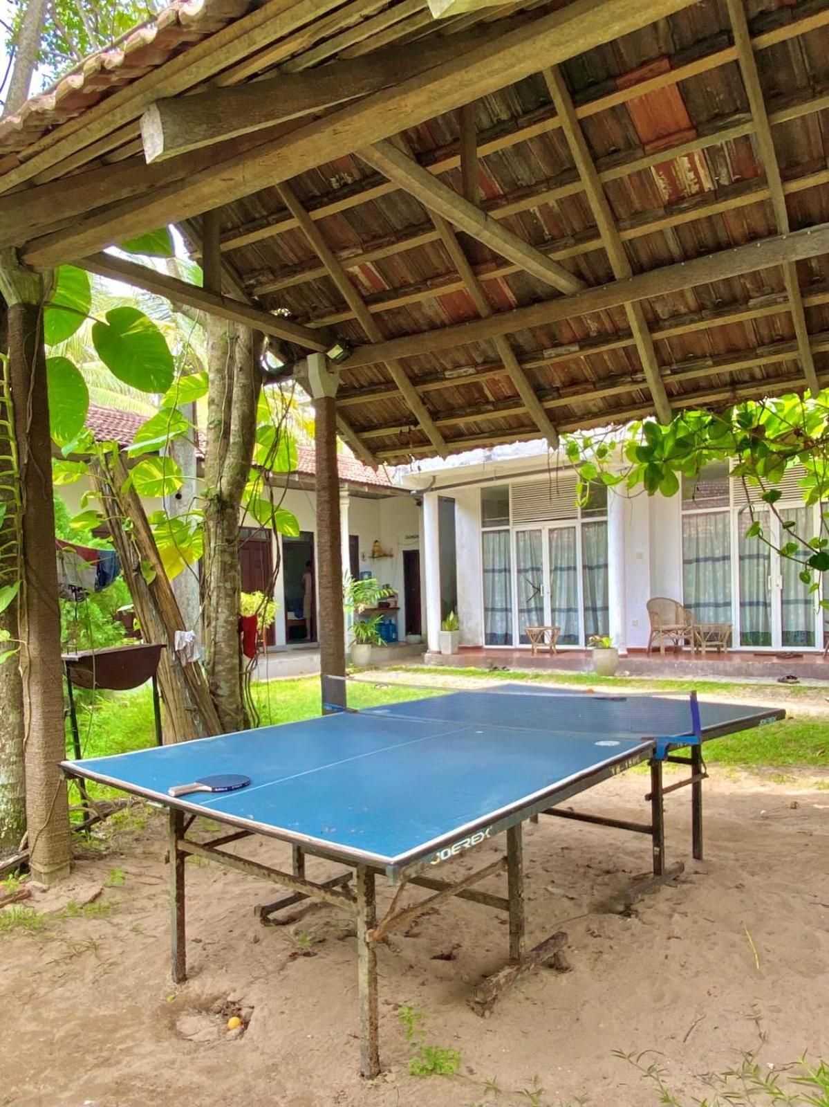 מלון מידיגמה איסט Lotus Surf House מראה חיצוני תמונה