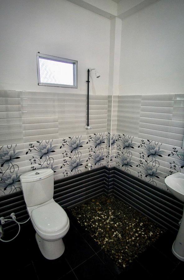 מלון מידיגמה איסט Lotus Surf House מראה חיצוני תמונה